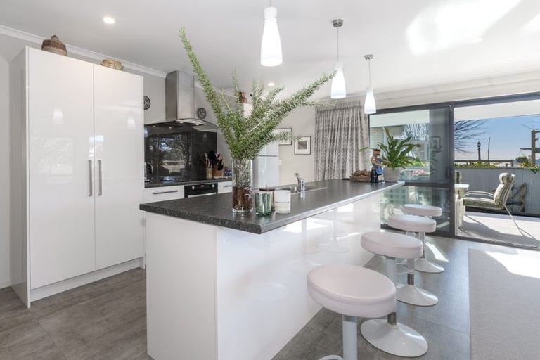 Photo of property in 205 Welcome Bay Road, Welcome Bay, Tauranga, 3112