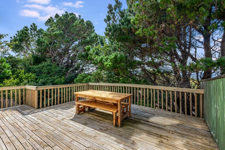 Photo of property in 6a Mossburn Grove, Kelson, Lower Hutt, 5010