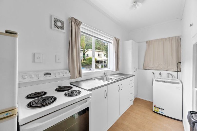 Photo of property in 39 Faraday Street, Hospital Hill, Napier, 4110