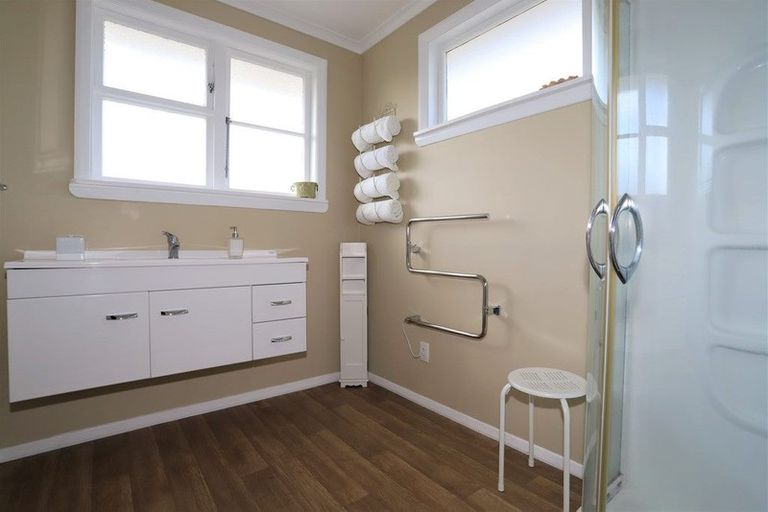 Photo of property in 94 Stanners Street, Eltham, 4322