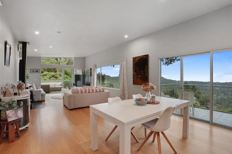 Photo of property in 276 Shaw Road, Titirangi, Auckland, 0604