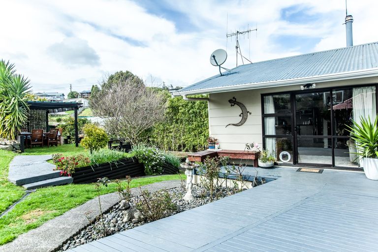 Photo of property in 8a Primrose Street, Raglan, 3225