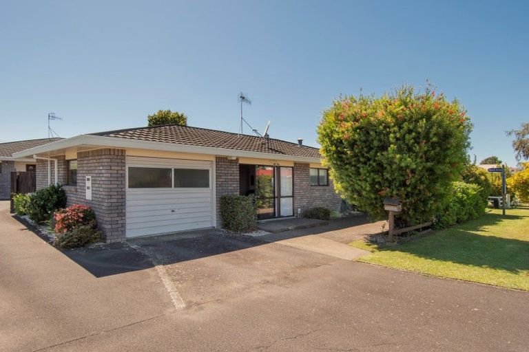 Photo of property in 1/12 Pemberton Crescent, Greerton, Tauranga, 3112