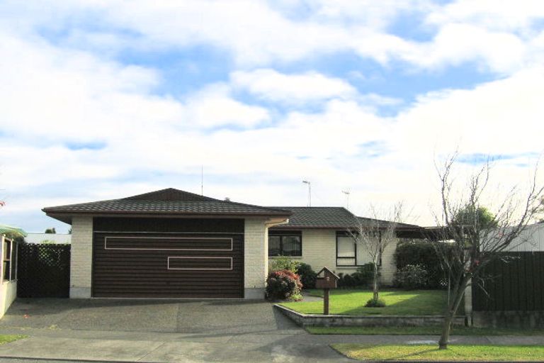 Photo of property in 2 Tukes Place, Greenmeadows, Napier, 4112