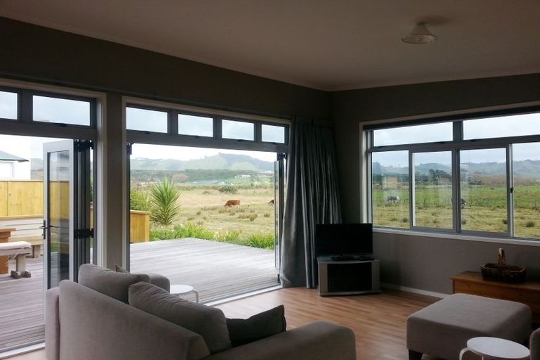 Photo of property in 44 Reel Road, Waihi Beach, 3611