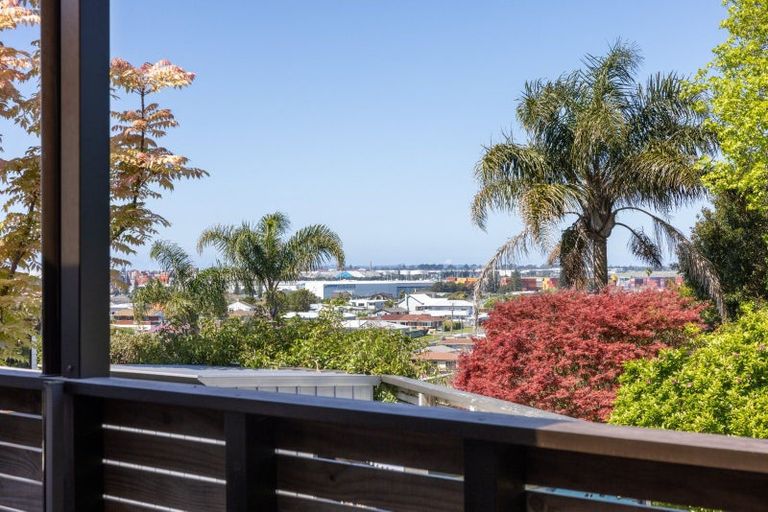 Photo of property in 42a Karaka Road, Otumoetai, Tauranga, 3110