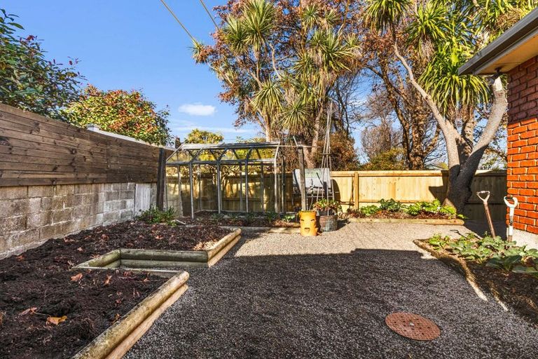 Photo of property in 1/24a Larch Place, Casebrook, Christchurch, 8051