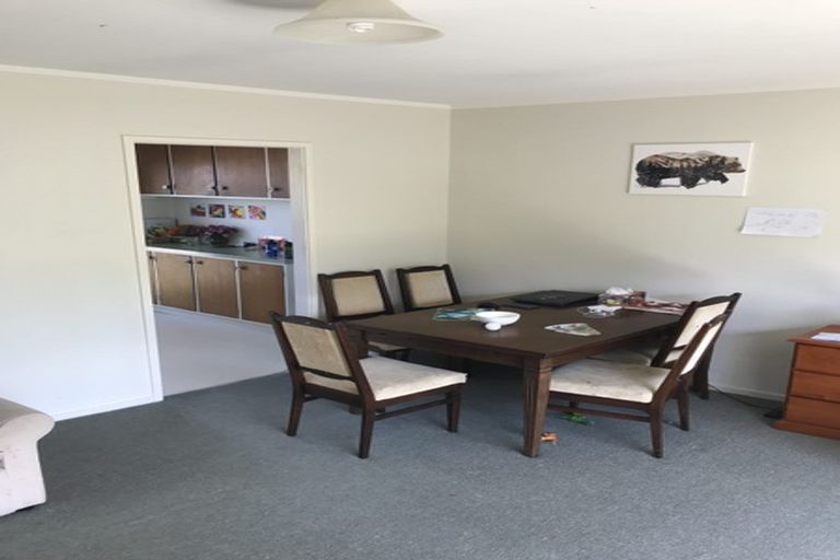 Photo of property in 2/32 Eastern Beach Road, Eastern Beach, Auckland, 2012