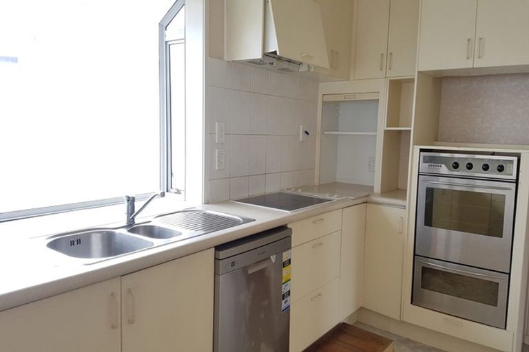 Photo of property in 70 Sunnybrae Road, Hillcrest, Auckland, 0627