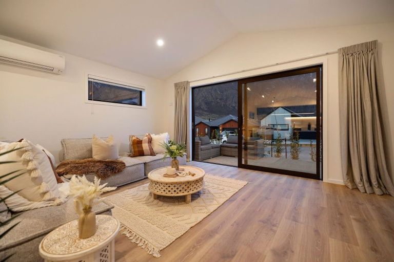 Photo of property in 30 Grain Close, Jacks Point, 9371