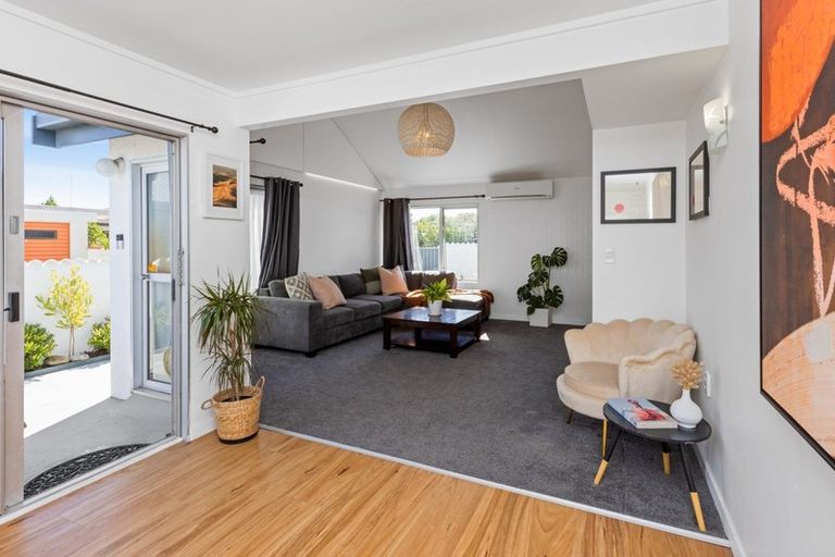 Photo of property in 2/249 Taradale Road, Pirimai, Napier, 4112