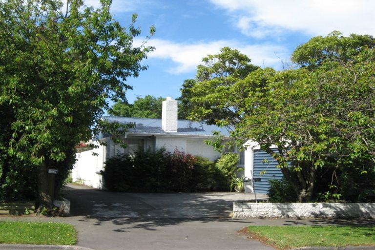 Photo of property in 2/20 Woodbury Street, Avonhead, Christchurch, 8042