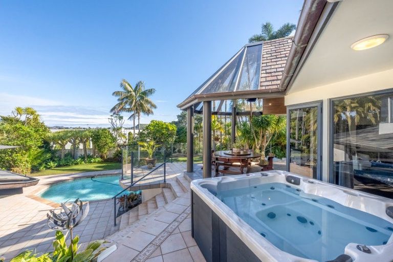 Photo of property in 9 Manor Park, Sunnyhills, Auckland, 2010