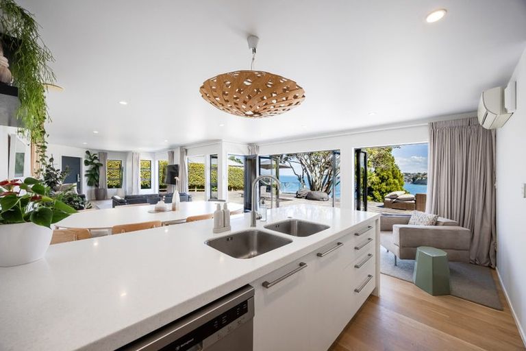 Photo of property in 5a Clifton Road, Browns Bay, Auckland, 0630