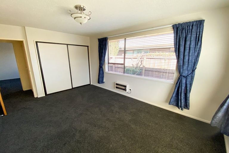 Photo of property in 1/58a Daniels Road, Redwood, Christchurch, 8051