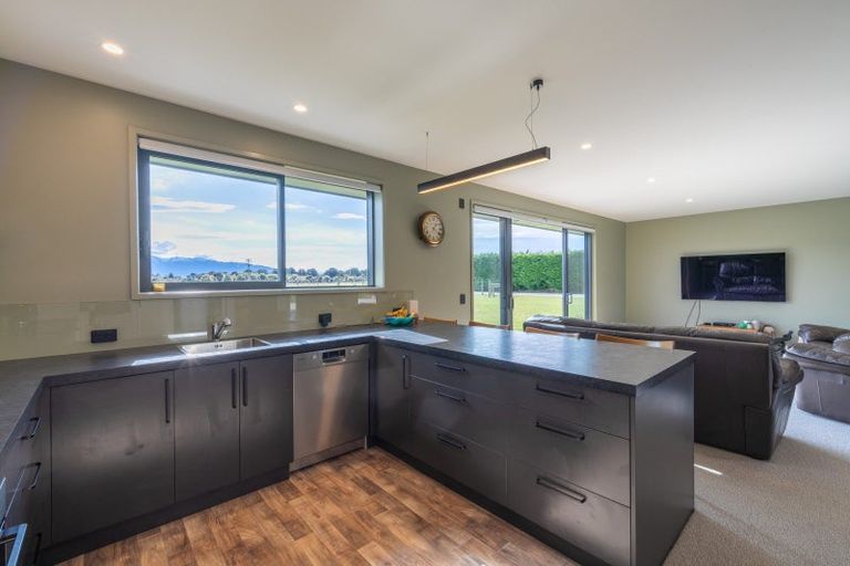 Photo of property in 877 Manapouri Te Anau Highway, Te Anau, 9679