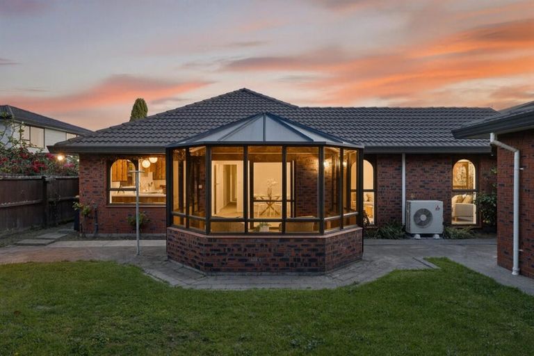 Photo of property in 6 Tyndale Place, Ilam, Christchurch, 8041