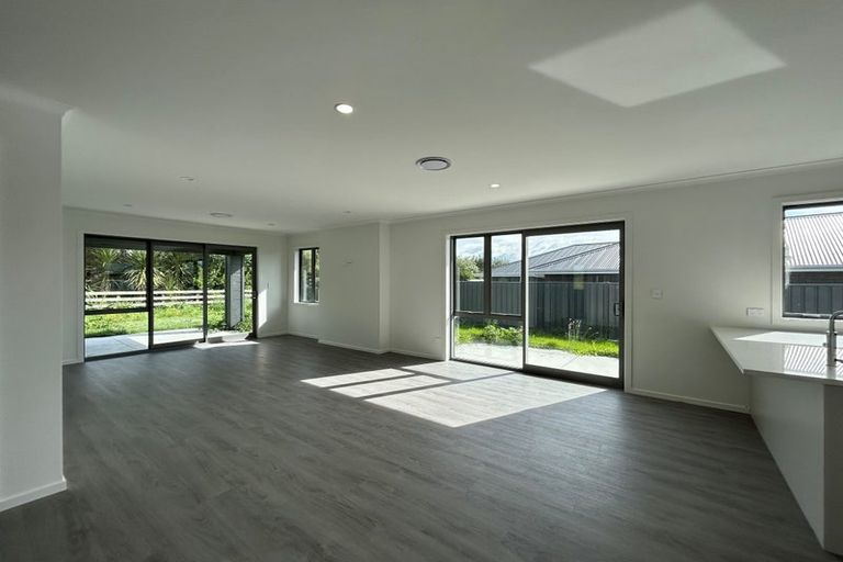 Photo of property in 17 Dinneen Close, Frimley, Hastings, 4120