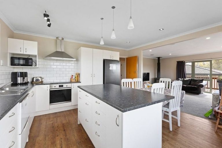 Photo of property in 16 La Salle Drive, Westown, New Plymouth, 4310