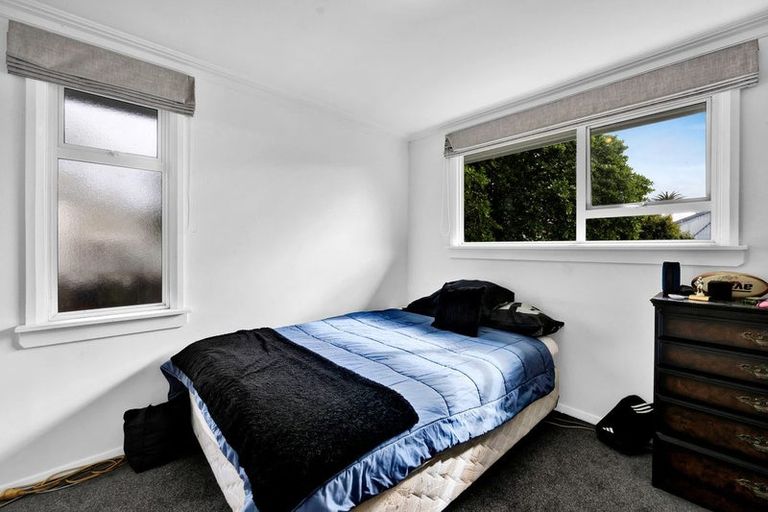 Photo of property in 16 Dives Avenue, Hawera, 4610