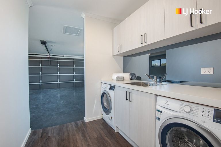 Photo of property in 42 Mcneil Street, Balclutha, 9230