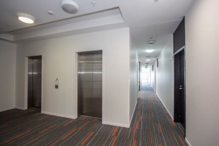 Photo of property in Twin Towers, 1102/17 Putney Way, Manukau, Auckland, 2104