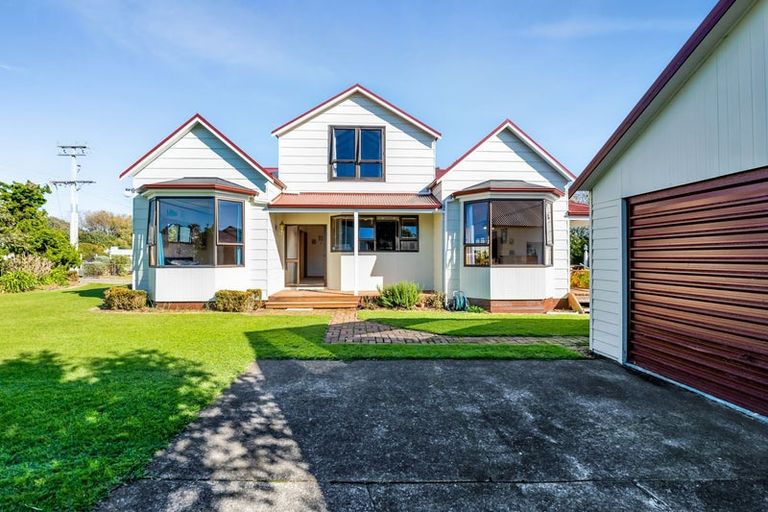 Photo of property in 38 Victoria Street, Patea, 4520