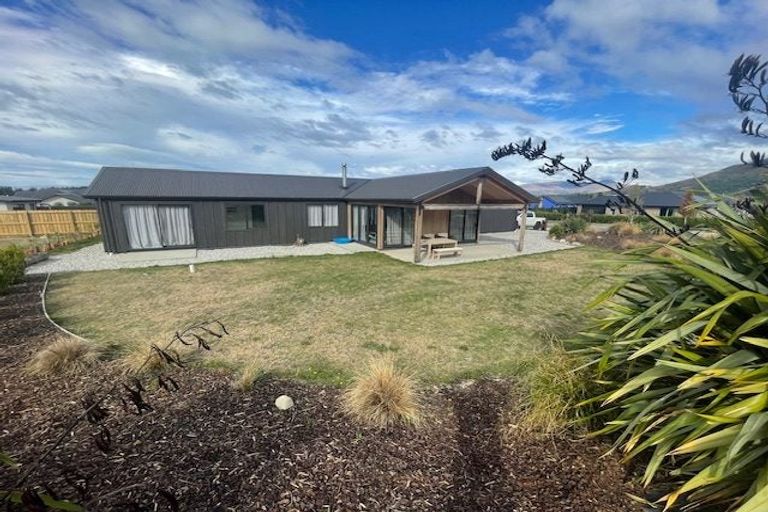 Photo of property in 24 Grandview Road, Lake Hawea, 9382