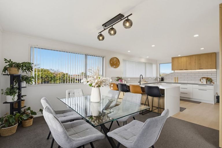 Photo of property in 2 Regency Crescent, Redwood, Christchurch, 8051