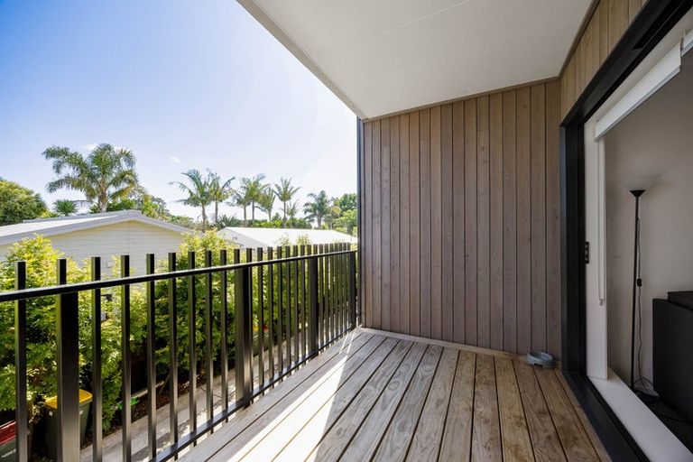 Photo of property in 500f Te Atatu Road, Te Atatu Peninsula, Auckland, 0610