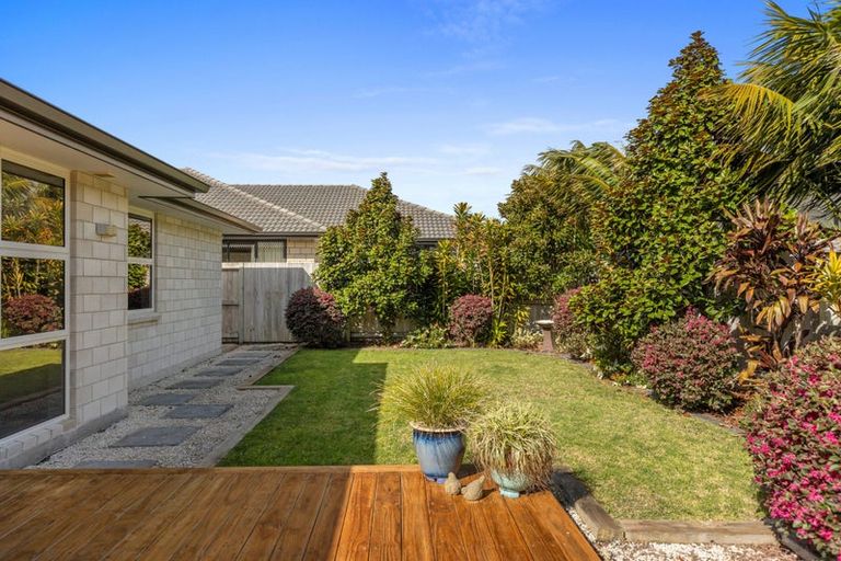 Photo of property in 2 Cecilia Place, Papamoa Beach, Papamoa, 3118