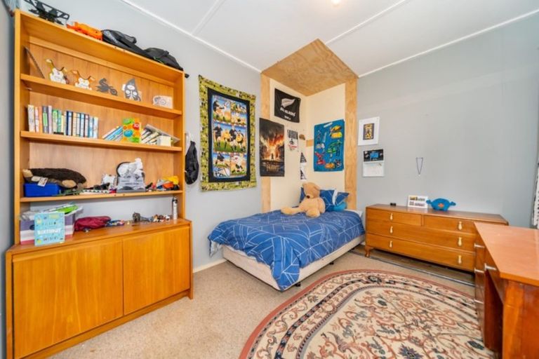 Photo of property in 43 Seddon Street, Wallaceville, Upper Hutt, 5018