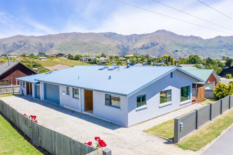 Photo of property in 181 Aubrey Road, Wanaka, 9305