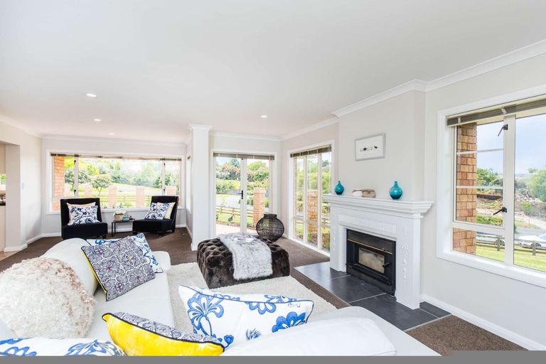 Photo of property in 2 Aunceston Rise, Alfriston, Auckland, 2105