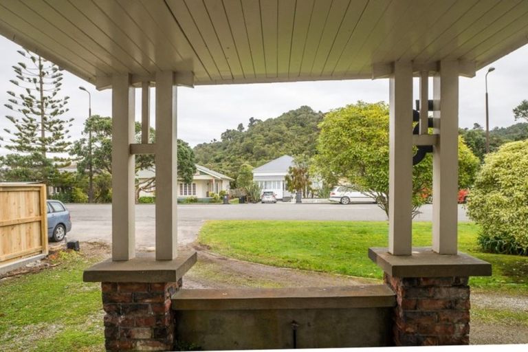 Photo of property in 53 Marsden Road, Greymouth, 7805