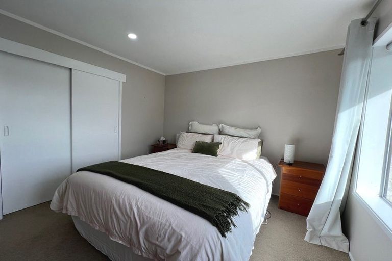 Photo of property in 1/18 Simon Ellice Drive, Bayview, Auckland, 0629