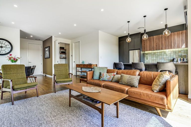 Photo of property in 2 Garland Lane, Leamington, Cambridge, 3432