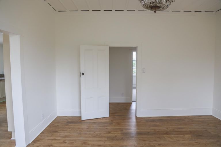 Photo of property in 204 Cape Rodney Road, Leigh, 0985