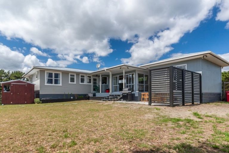 Photo of property in 30 Forest Road, Waitarere Beach, Levin, 5510