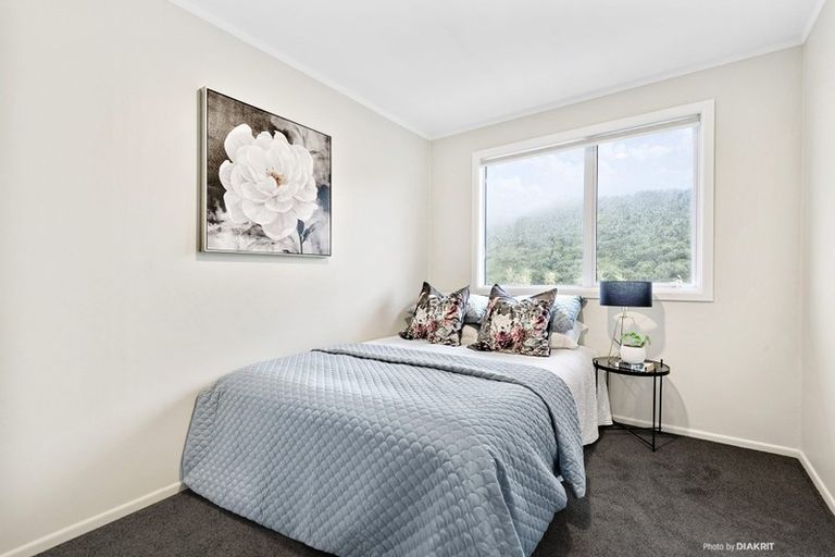 Photo of property in 3/6 Robertson Street, Owhiro Bay, Wellington, 6023