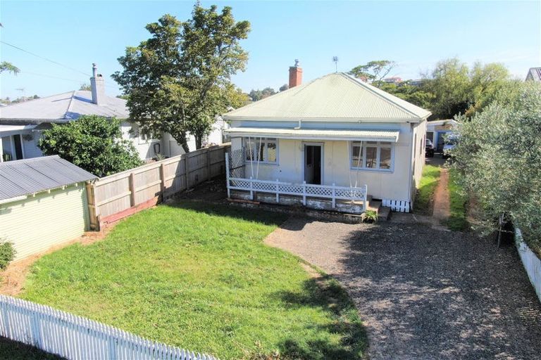 Photo of property in 60 Station Road, Paeroa, 3600