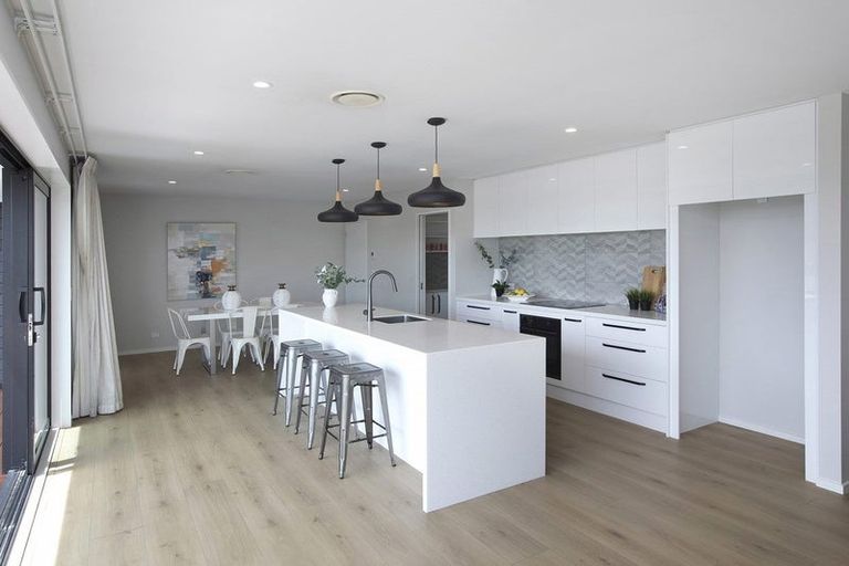 Photo of property in 14 Godley Place, Woodend, 7610