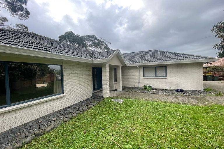 Photo of property in 15 Kalgan Place, Burswood, Auckland, 2013