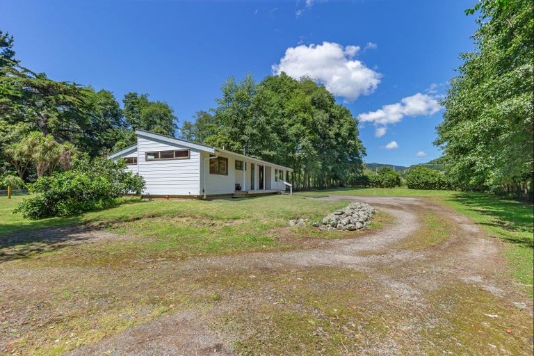 Photo of property in 277 North Manakau Road, Manakau, Levin, 5573