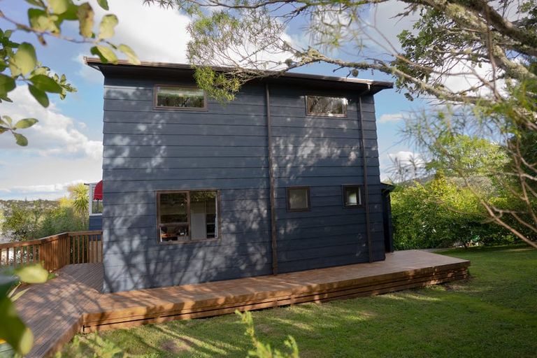 Photo of property in 2/15b Nandana Drive, Glen Eden, Auckland, 0602