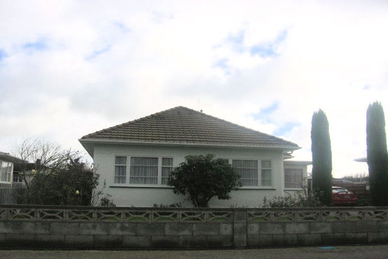 Photo of property in 9 Liverpool Street, Takaro, Palmerston North, 4412