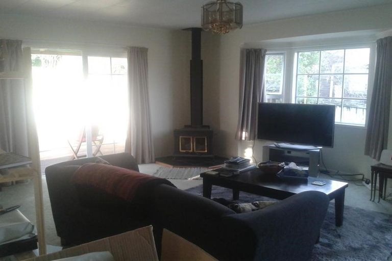 Photo of property in 100 West Harbour Drive, West Harbour, Auckland, 0618