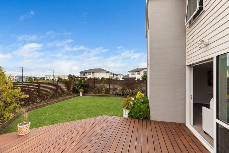 Photo of property in 50 Kauri Heart Avenue, Takanini, 2112
