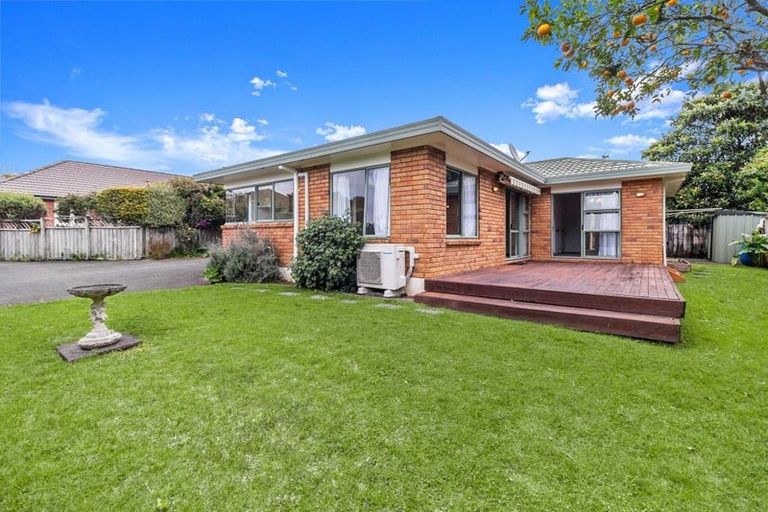 Photo of property in 17a Fairleigh Avenue, Mount Albert, Auckland, 1025