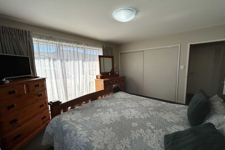 Photo of property in 194 Burwood Road, Burwood, Christchurch, 8083